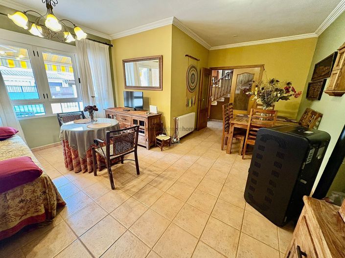 Image No.22-4 Bed Townhouse for sale