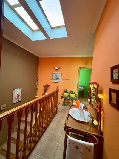 Image No.30-4 Bed Townhouse for sale