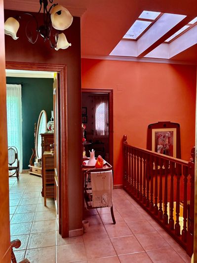 Image No.31-4 Bed Townhouse for sale