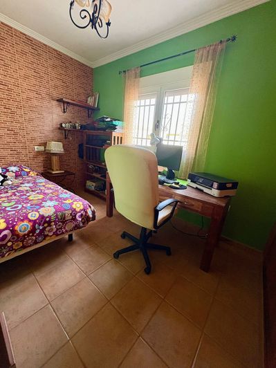 Image No.35-4 Bed Townhouse for sale