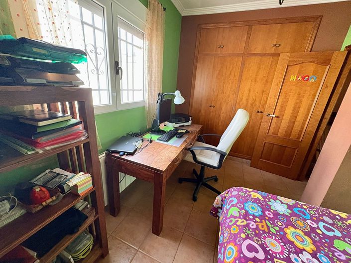 Image No.36-4 Bed Townhouse for sale