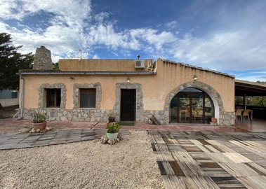 2 Bed Finca for sale