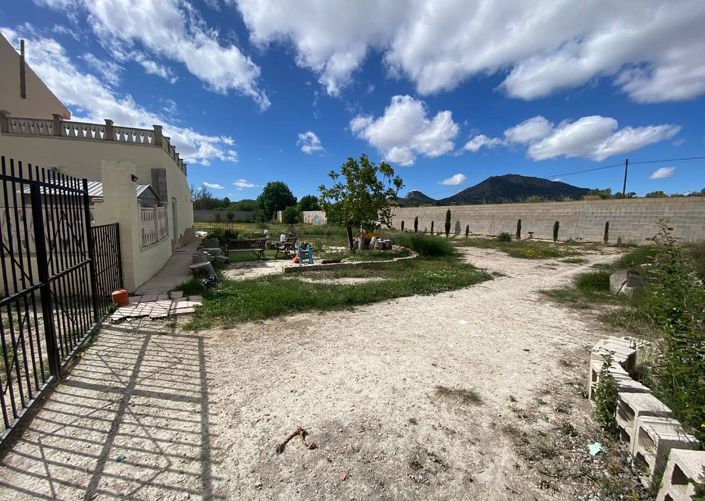 Image No.6-6 Bed Country House for sale