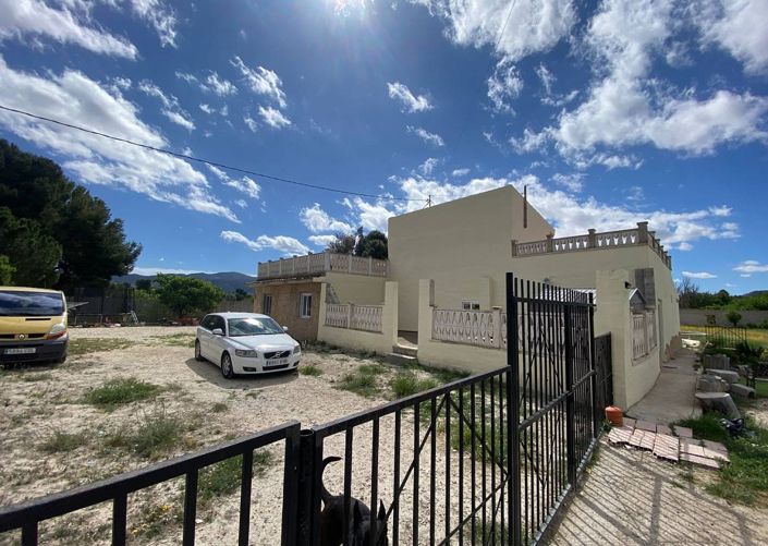 Image No.7-6 Bed Country House for sale