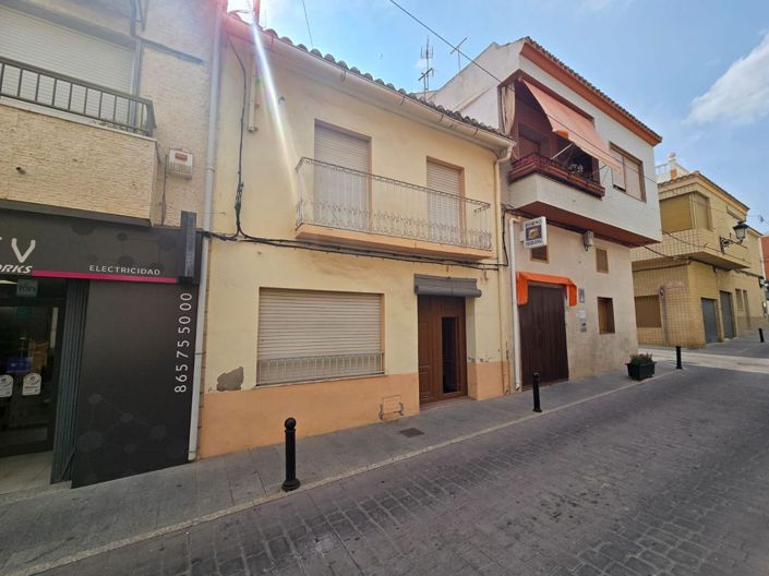 Image No.1-Maison de ville de 3 chambres à vendre à Salinas