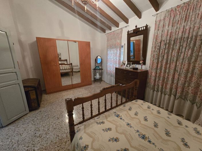 Image No.20-3 Bed Townhouse for sale