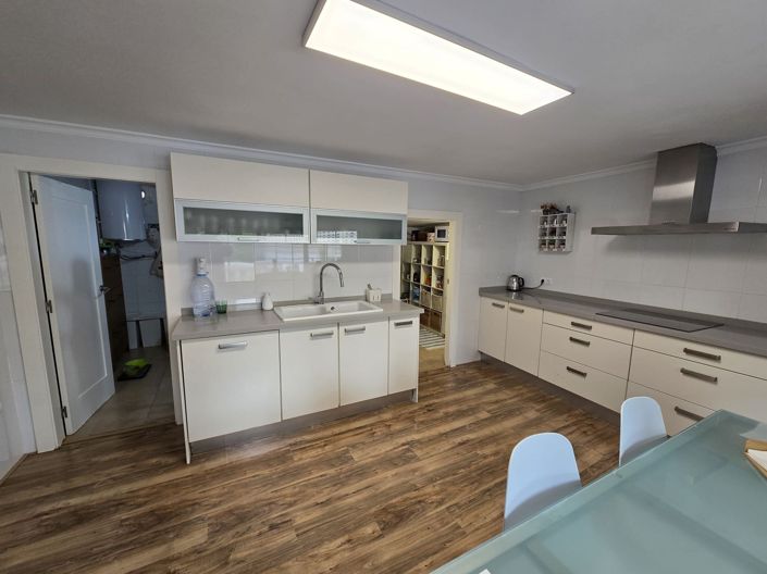 Image No.10-3 Bed Villa for sale