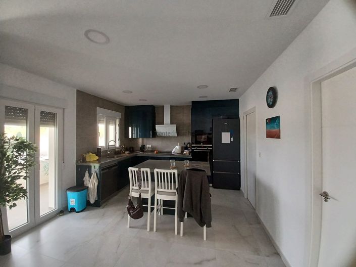 Image No.24-6 Bed Villa for sale