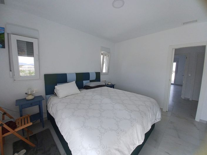 Image No.42-6 Bed Villa for sale