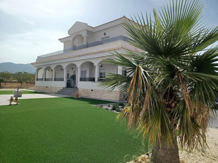 Image No.6-6 Bed Villa for sale