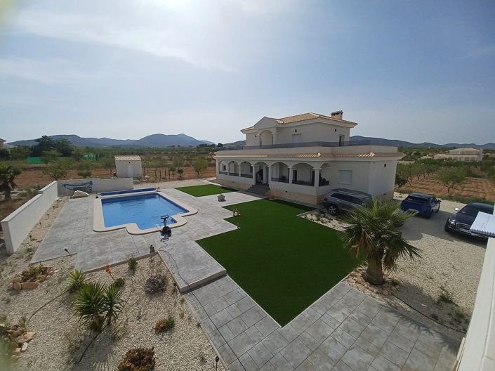 Image No.80-6 Bed Villa for sale