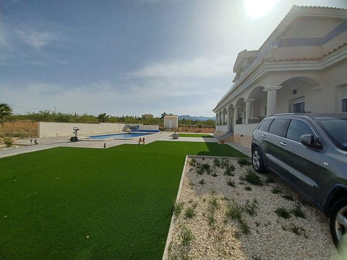 Image No.91-6 Bed Villa for sale