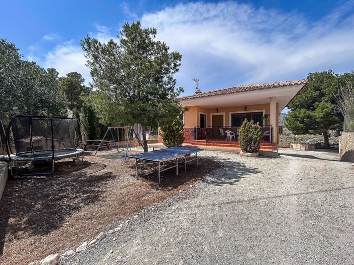 Image No.1-3 Bed Country House for sale