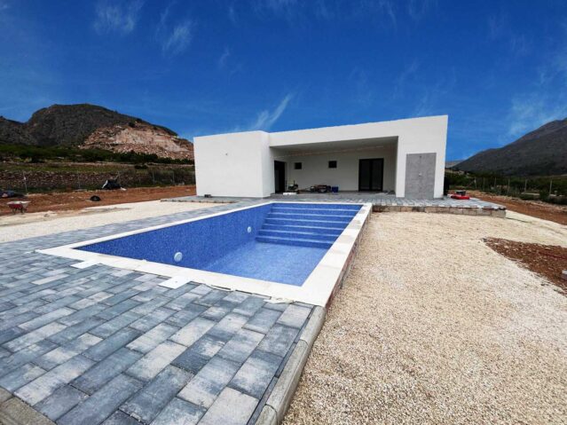 Image No.1-3 Bed Villa for sale