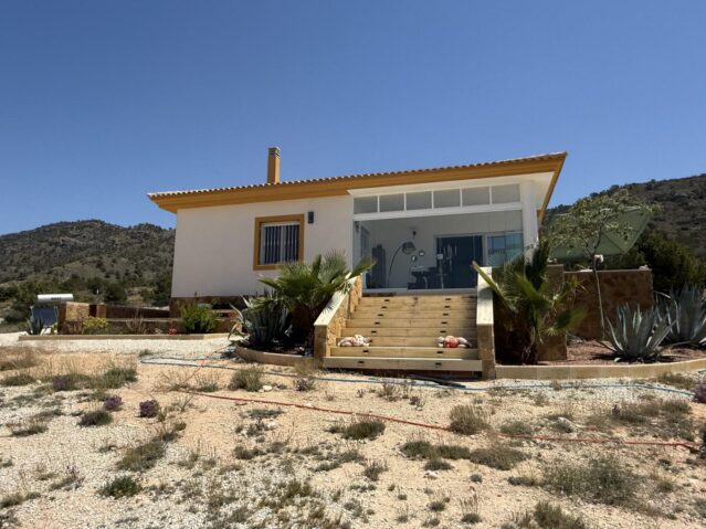 Image No.1-3 Bed Villa for sale