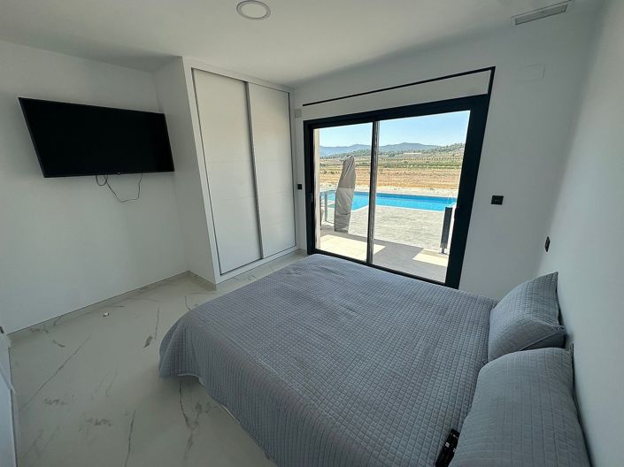 Image No.17-4 Bed Villa for sale