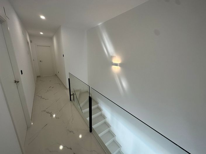 Image No.18-4 Bed Villa for sale