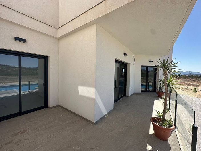 Image No.24-4 Bed Villa for sale