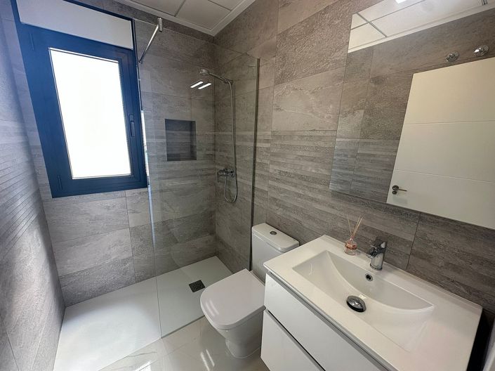 Image No.32-4 Bed Villa for sale