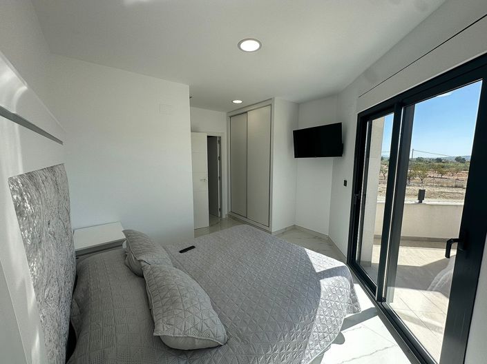 Image No.36-4 Bed Villa for sale