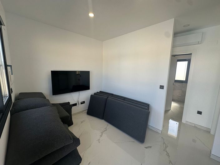 Image No.40-4 Bed Villa for sale