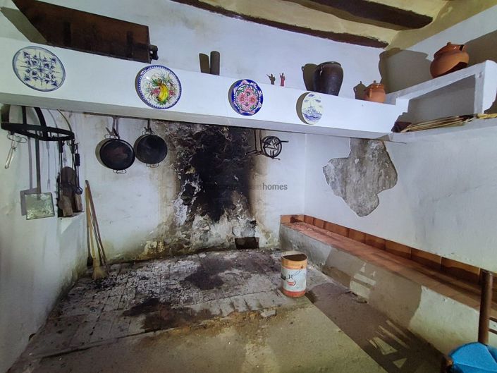 Image No.27-5 Bed Country House for sale