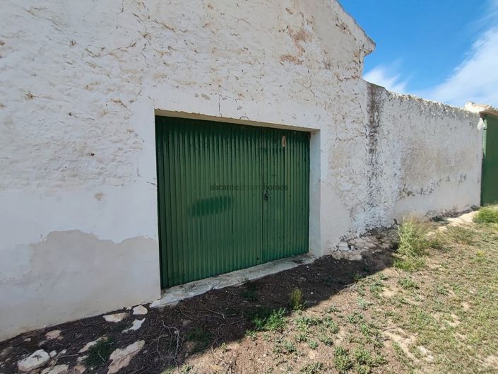 Image No.3-Maison de campagne de 5 chambres à vendre à Yecla