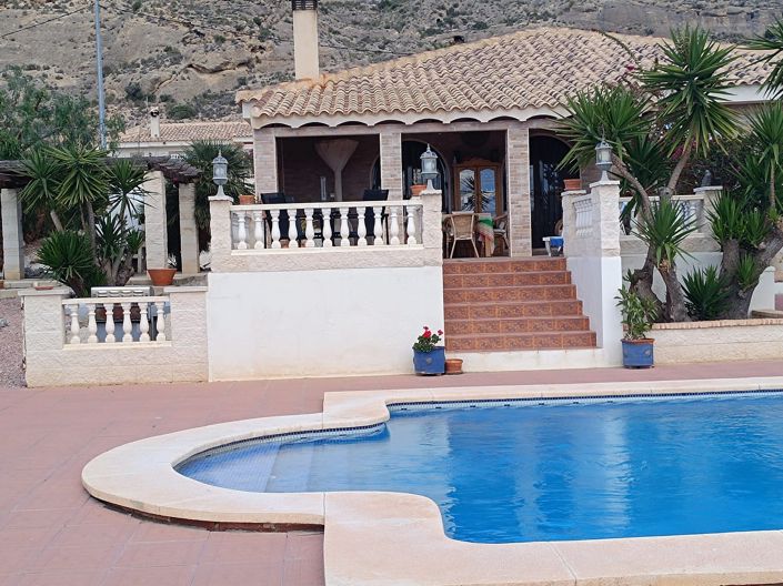 Image No.1-3 Bed Villa for sale