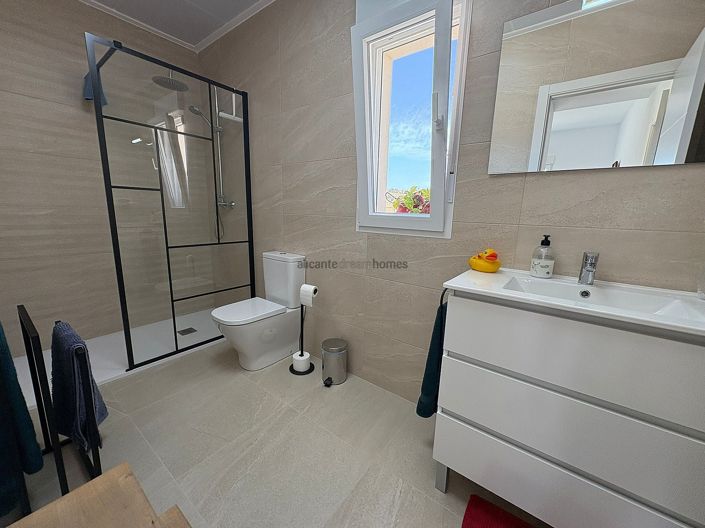 Image No.27-3 Bed Villa for sale