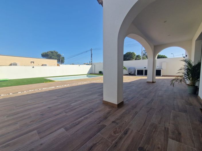 Image No.12-3 Bed Villa for sale