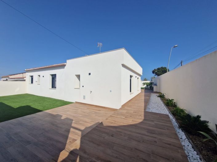 Image No.14-3 Bed Villa for sale