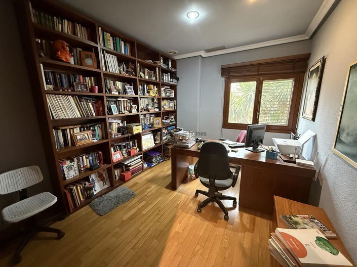 Image No.27-Villa de 4 chambres à vendre à Elda