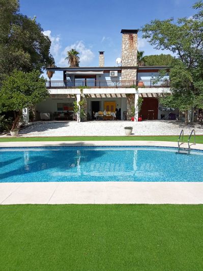 Image No.1-4 Bed Villa for sale