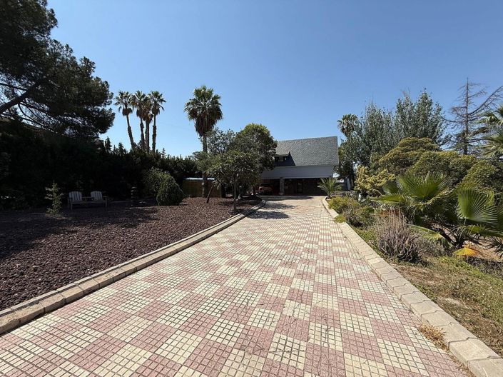 Image No.18-4 Bed Villa for sale