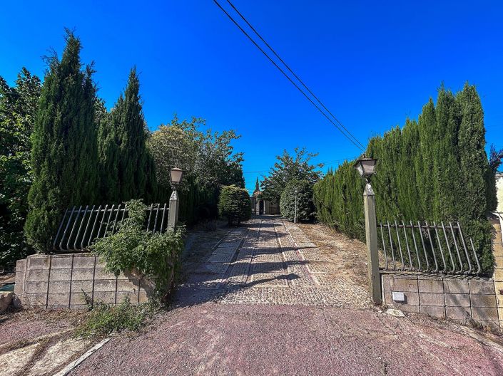 Image No.2-4 Bed Country House for sale