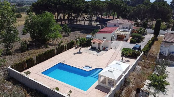 Image No.1-5 Bed Country House for sale