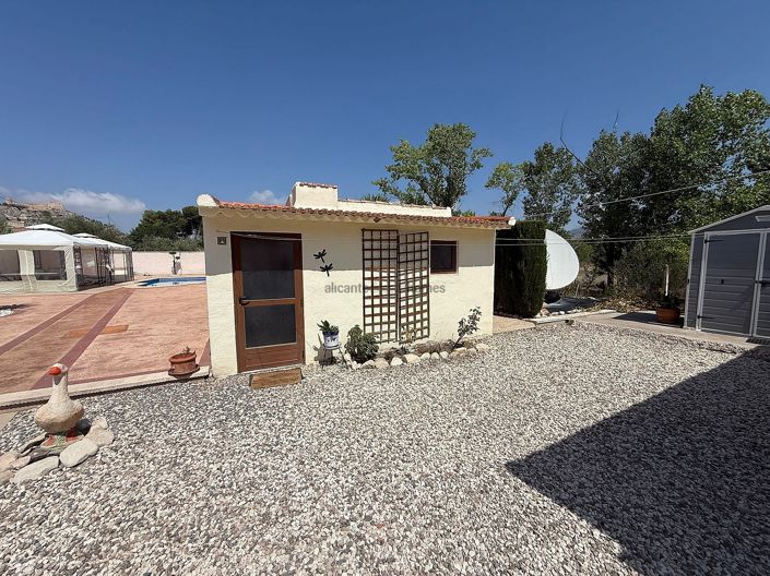 Image No.16-5 Bed Country House for sale