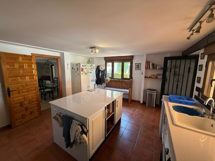 Image No.28-5 Bed Country House for sale