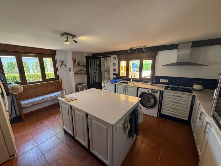 Image No.29-5 Bed Country House for sale