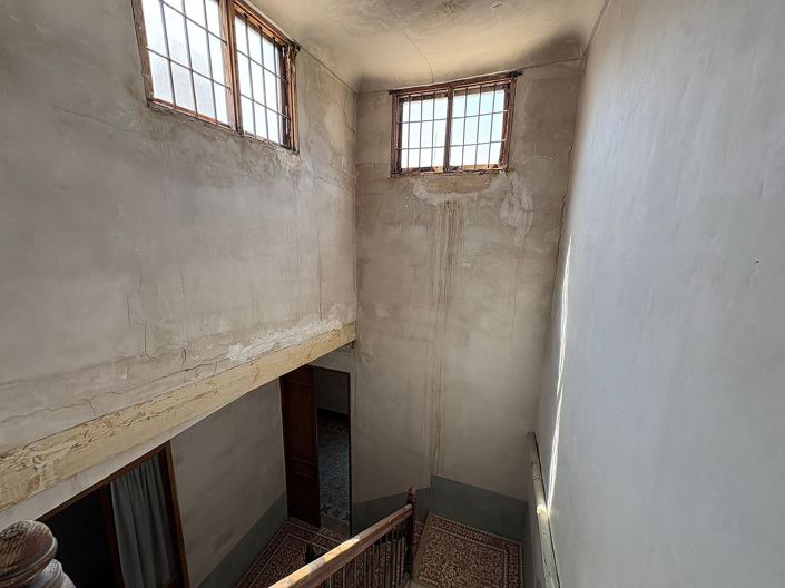 Image No.23-6 Bed Townhouse for sale