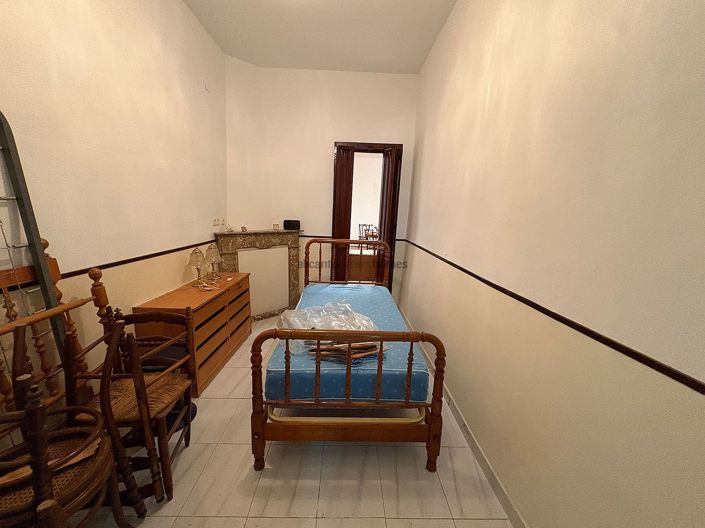 Image No.30-6 Bed Townhouse for sale