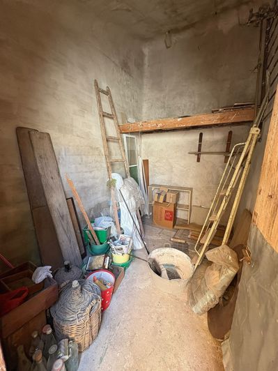 Image No.31-6 Bed Townhouse for sale