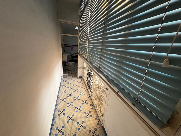 Image No.8-6 Bed Townhouse for sale