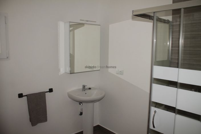 Image No.44-4 Bed Country House for sale