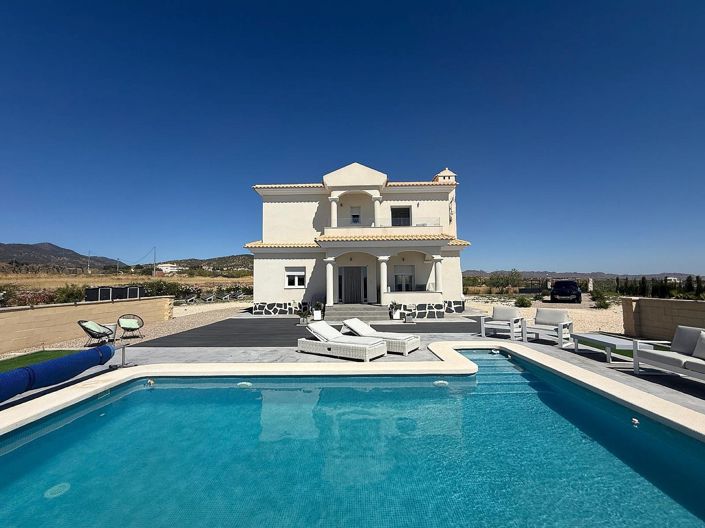 Image No.1-3 Bed Villa for sale