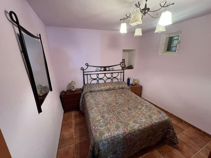 Image No.11-3 Bed Townhouse for sale