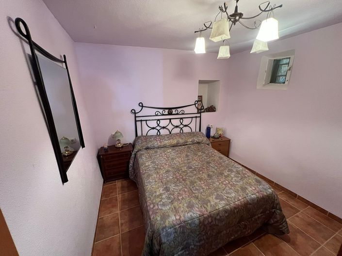 Image No.11-3 Bed Townhouse for sale