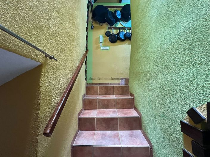 Image No.17-3 Bed Townhouse for sale