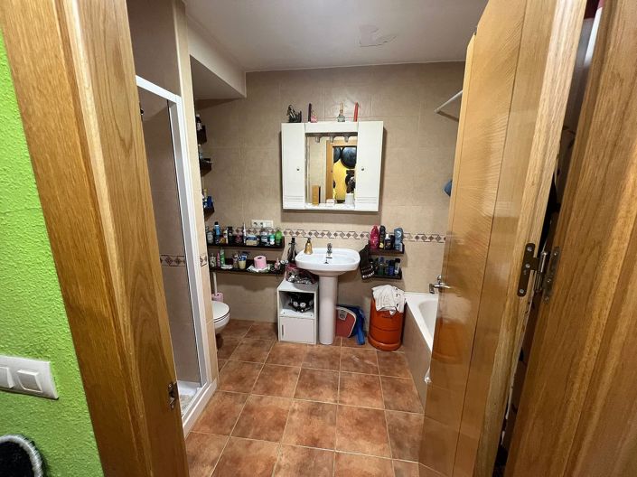 Image No.21-3 Bed Townhouse for sale