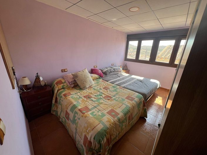 Image No.31-3 Bed Townhouse for sale